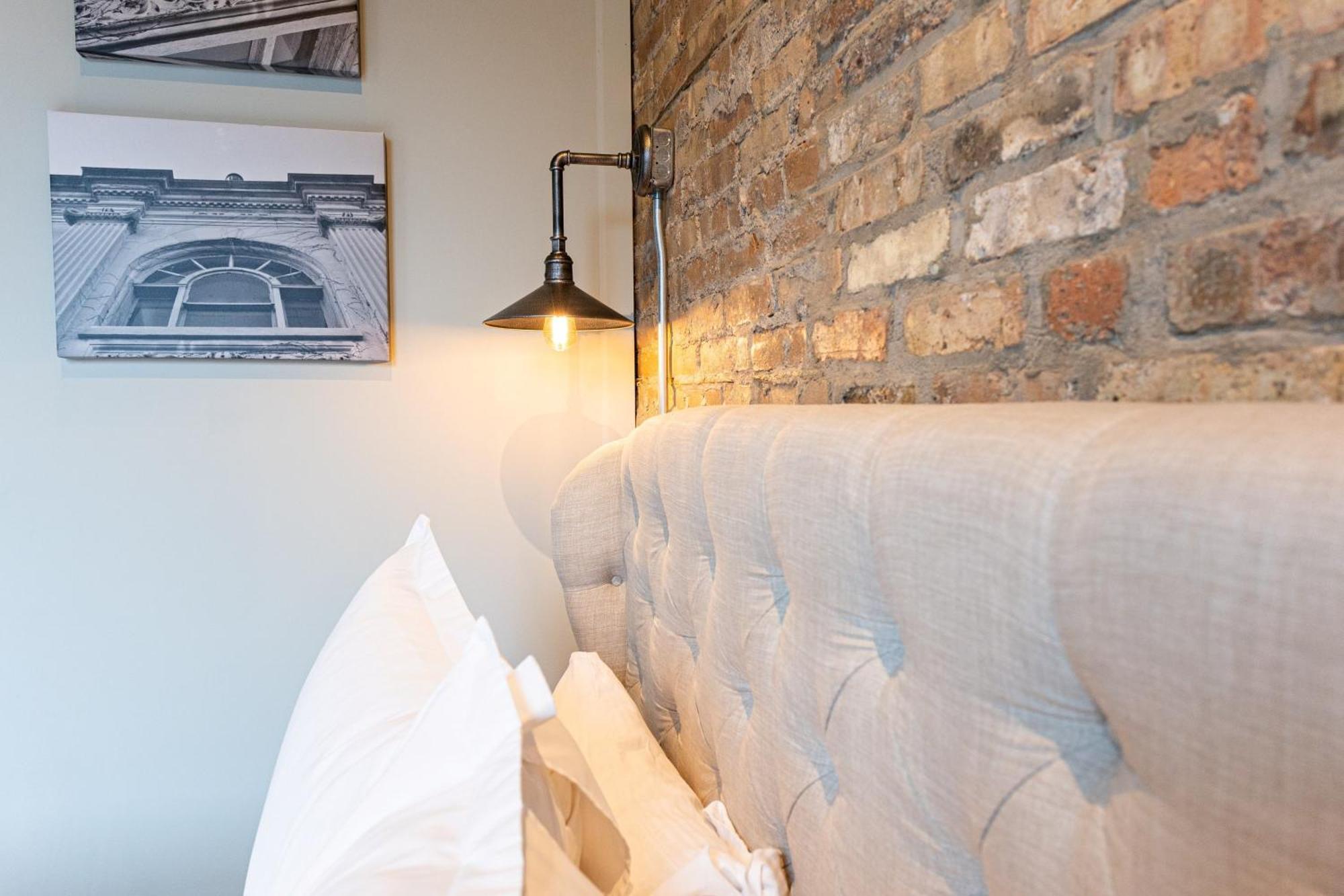 Hip Urban Loft - Small Town Charm - 124 Lofts #1 West Dundee Dış mekan fotoğraf