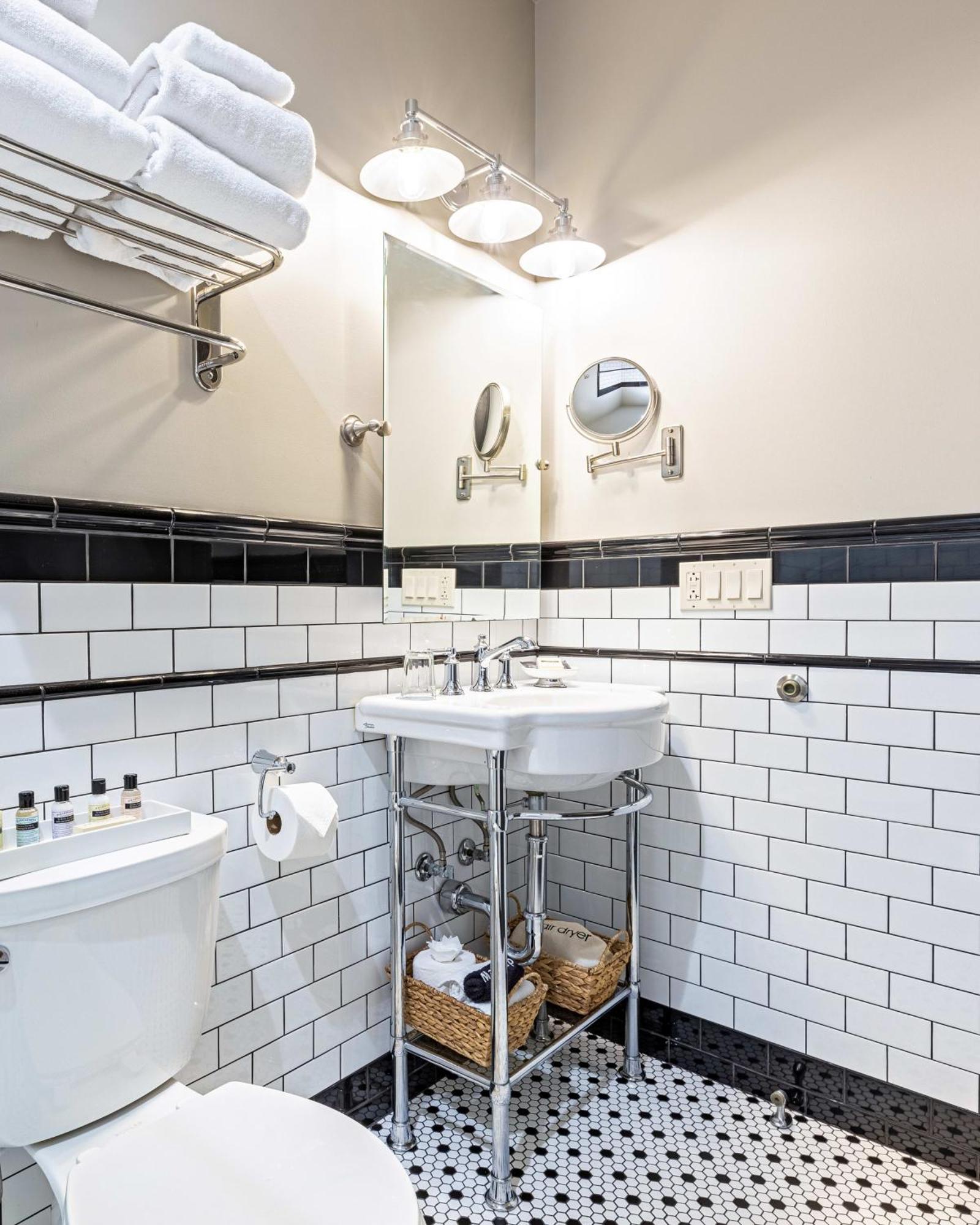 Hip Urban Loft - Small Town Charm - 124 Lofts #1 West Dundee Dış mekan fotoğraf